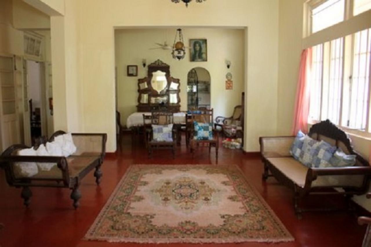 Charming Homestay By The Beach Дехивала-Маунт-Лавиния Экстерьер фото