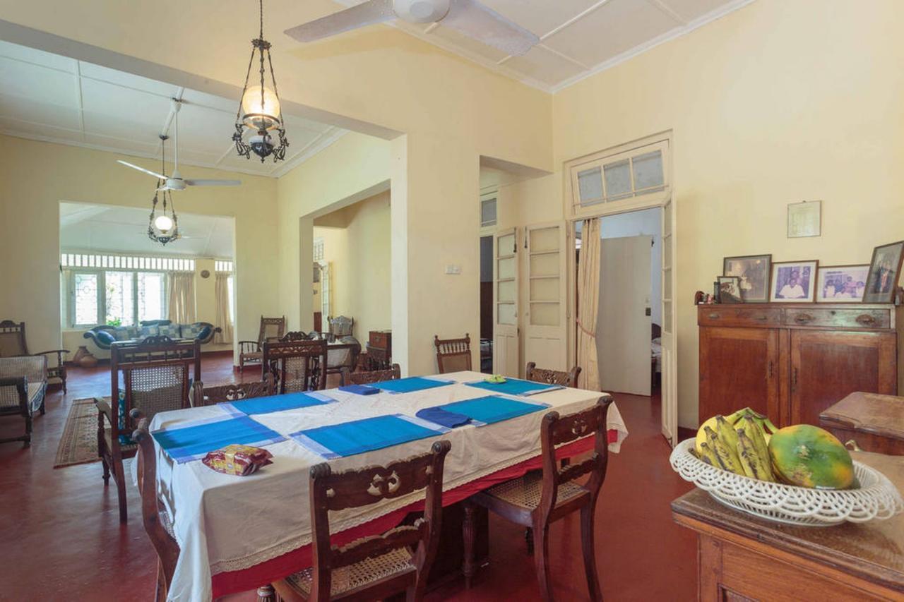 Charming Homestay By The Beach Дехивала-Маунт-Лавиния Экстерьер фото