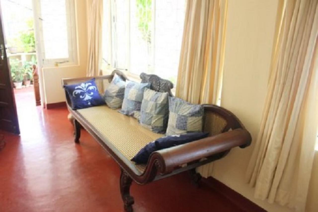 Charming Homestay By The Beach Дехивала-Маунт-Лавиния Экстерьер фото