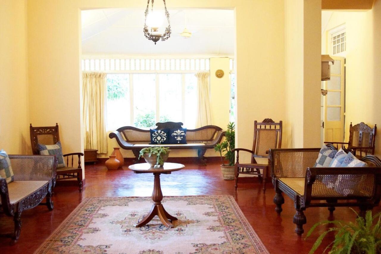 Charming Homestay By The Beach Дехивала-Маунт-Лавиния Экстерьер фото